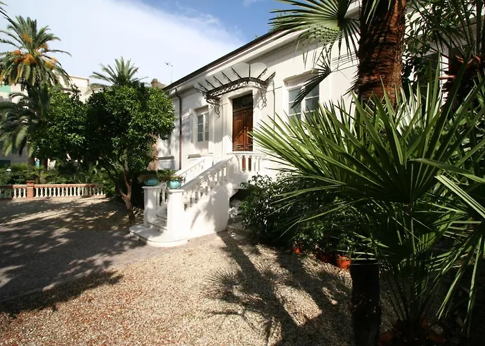 בית הארחה Palais La Nasse סנרמו